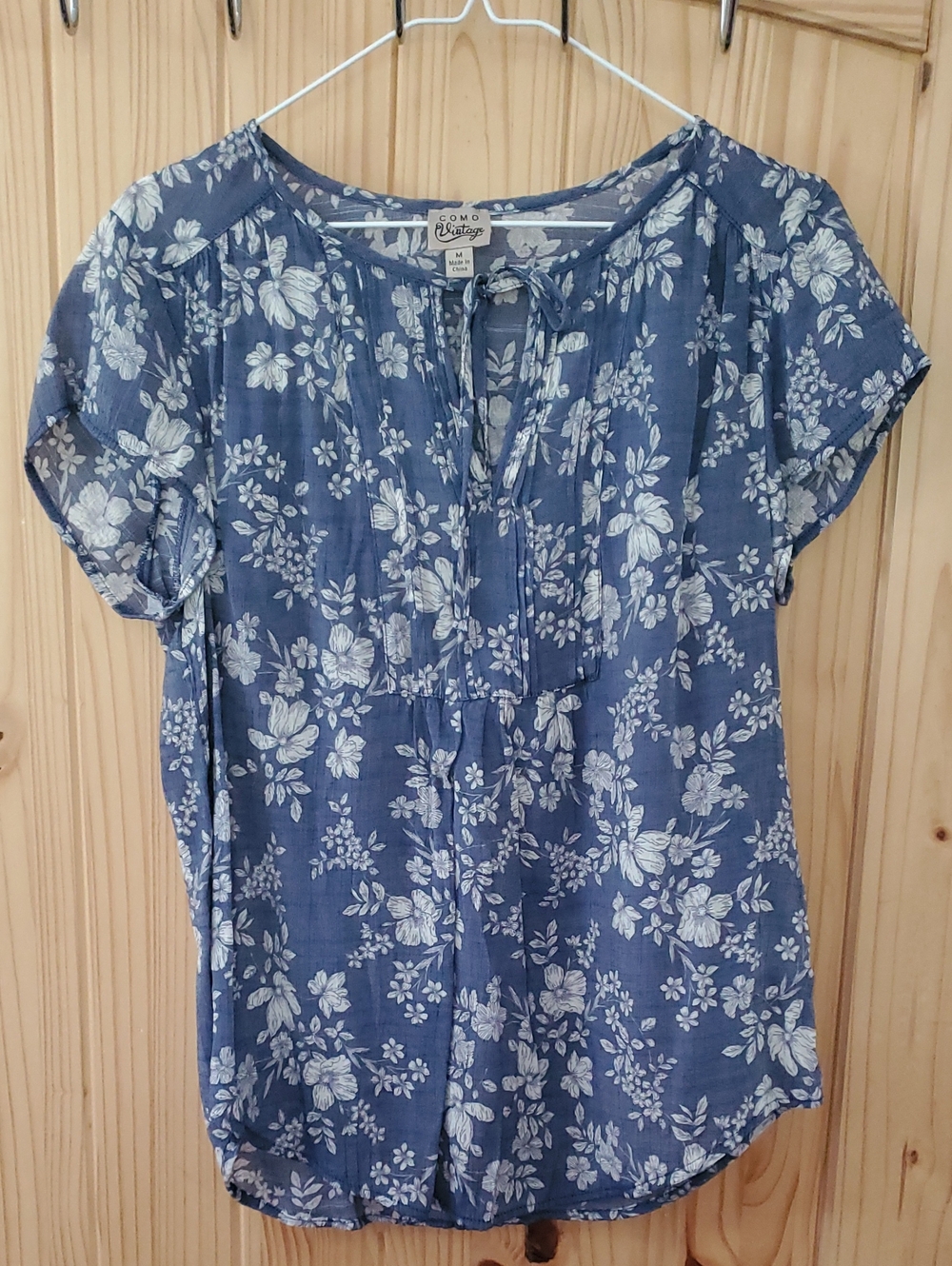 Como Vintage Blue Floral Top